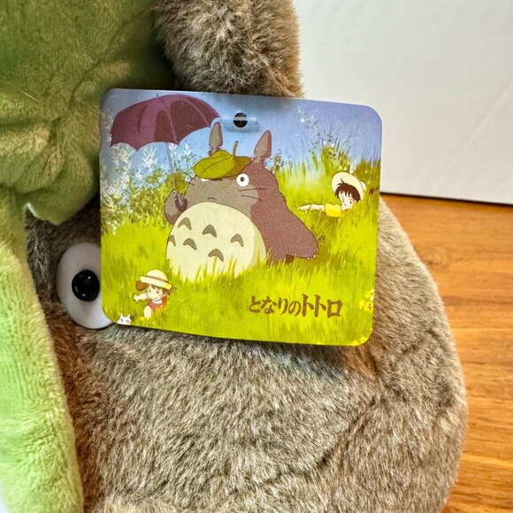 TOTORO Plush Toy With Leaf 11" NEW Studio Ghibli Hanging Stuffed Animal NWT - Picture 4 of 9